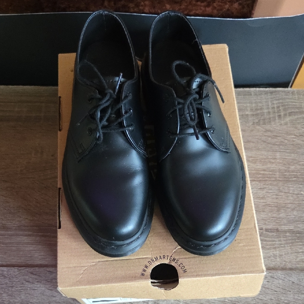 Dr. Martens Black Unisex Shoes